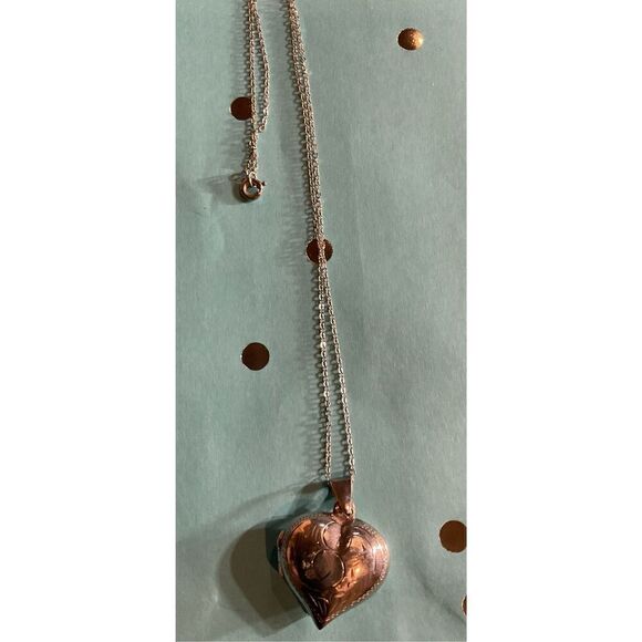 Gorgeous Sterling Heart Locket Necklace - Picture 16 of 16